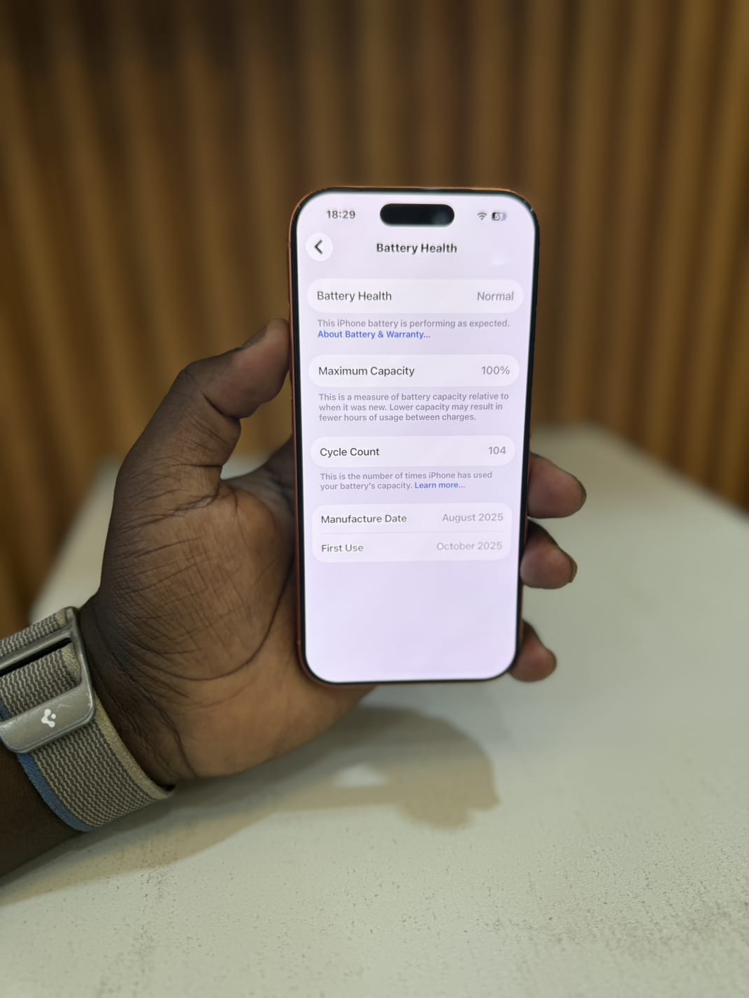 🔥 Hot Deal Alert 🔥
Preloved iPhone 17 Pro esim – 12GB + 256GB,📱 6.3" 120Hz LTPO Super Retina XDR OLED,⚡ A18 Pro chip,📸 48MP Pro Camera System,FaceID ✅️ ,🔋100%,🔋 All-day battery + fast charging