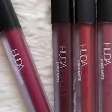 HUDA BEAUTY LIQUID MATTE LIPSTICK