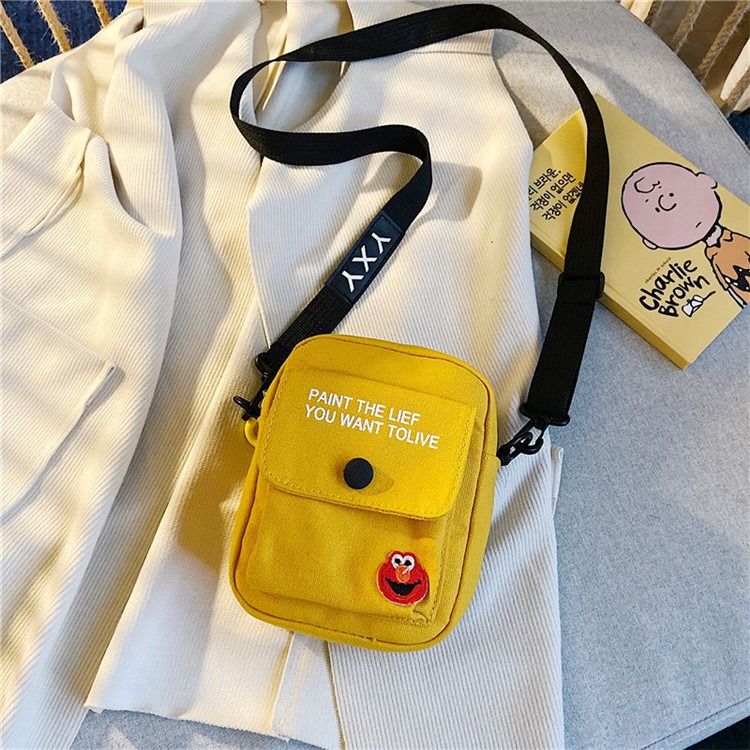 Korean version of ins canvas crossbody bag female bag new 2024 network red with the same student small fresh hand shoulder bag