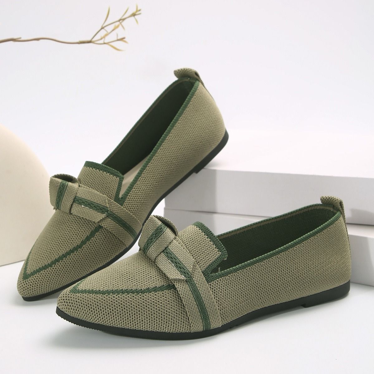 Africa new women spot foreign trade thin pointed head large size flat shoes female flying woven a slip-on bow casual breathable women's shoes