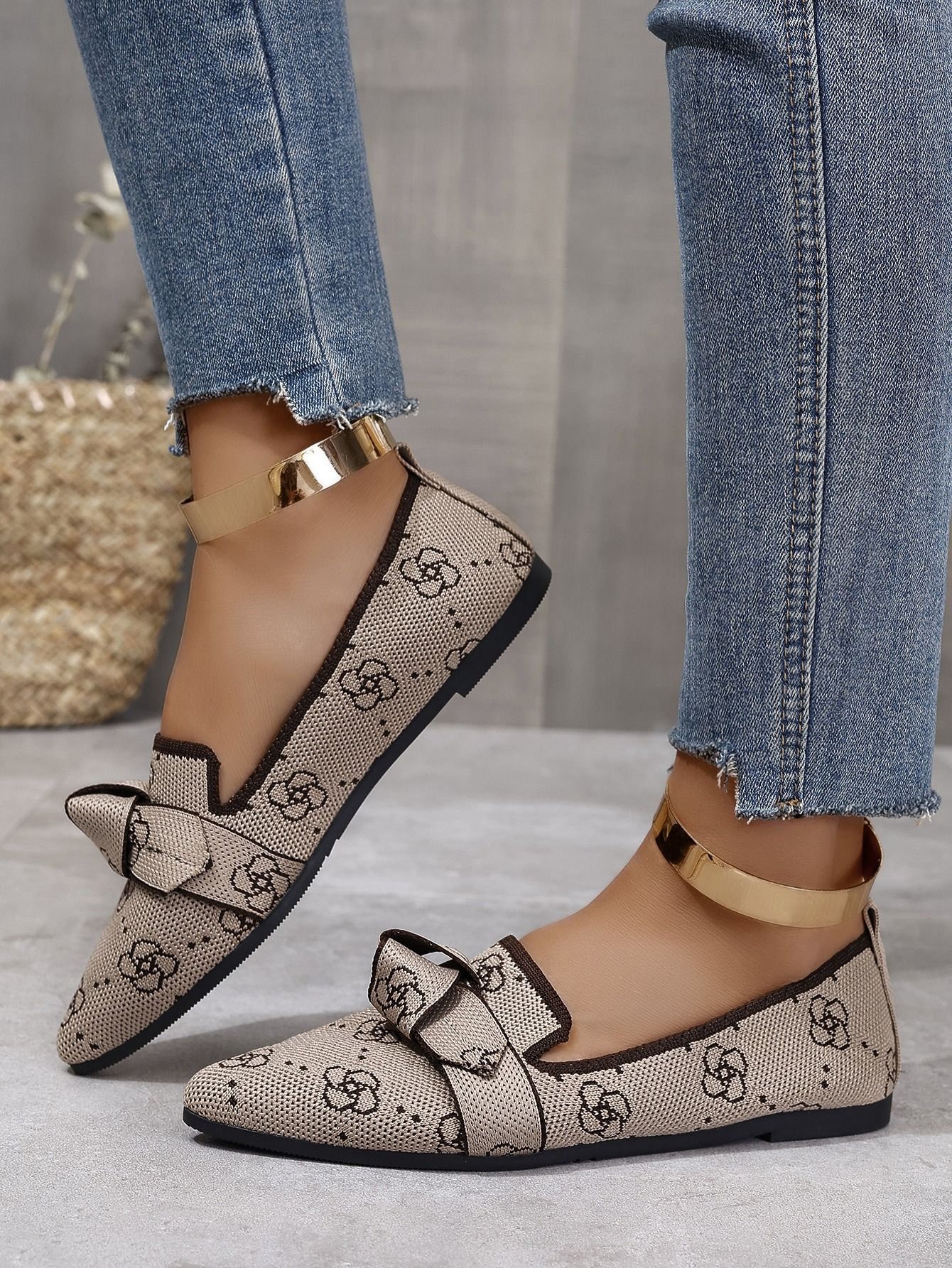 Africa new women spot foreign trade thin pointed head large size flat shoes female flying woven a slip-on bow casual breathable women's shoes