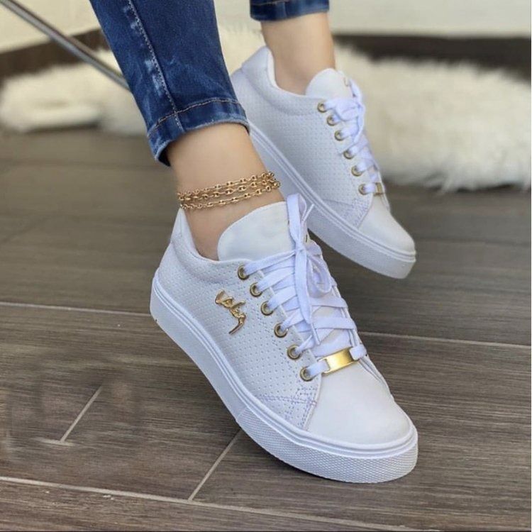 Africa new 2024 spring new Europe and the United States leisure low round head large size black muffin with thick soled single shoes women