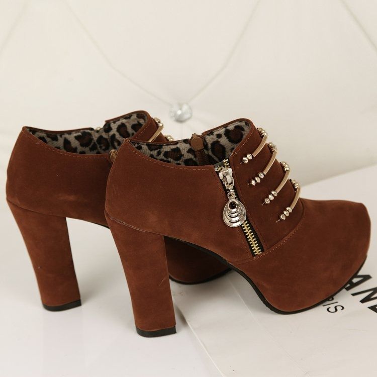 2024 Africa's new European and American chunky ankle boots women's quick sale full high heel waterproof platform single boot side zipper Martin boots wholesale