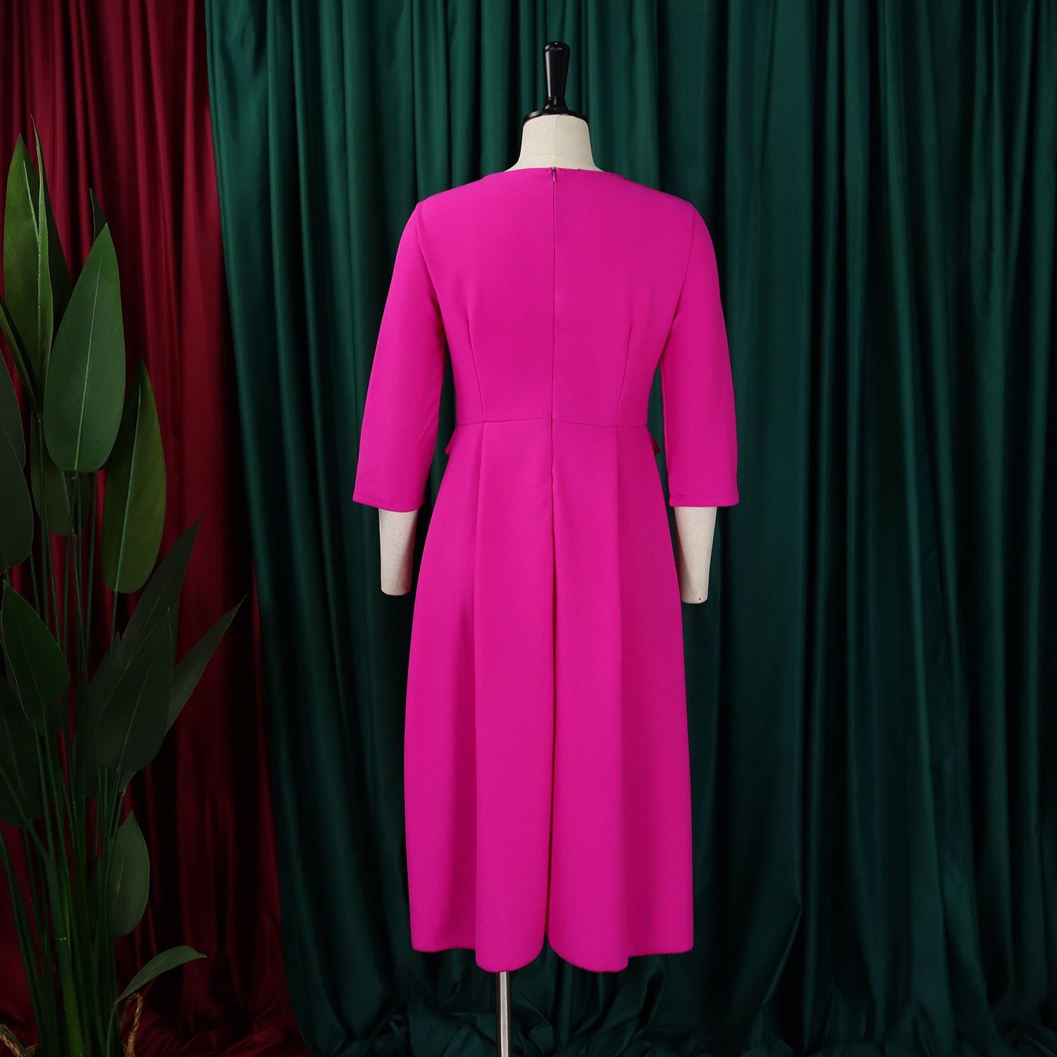 2025 Africa Europe America D529 Women's Autumn New Fashion Temperament Elegant Solid Color Pleated Plus-size Dress Solid Color Pattern Creasing Process Temperament Elegant Style