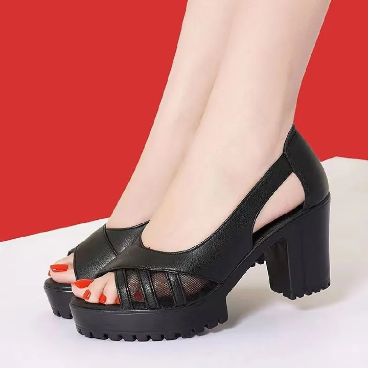 New cross-border summer women's shoes, retro ethnic style, fish-mouthed Roman openwork sandals, thick heel sleeves/set shoes for middle-aged and elderly mothers