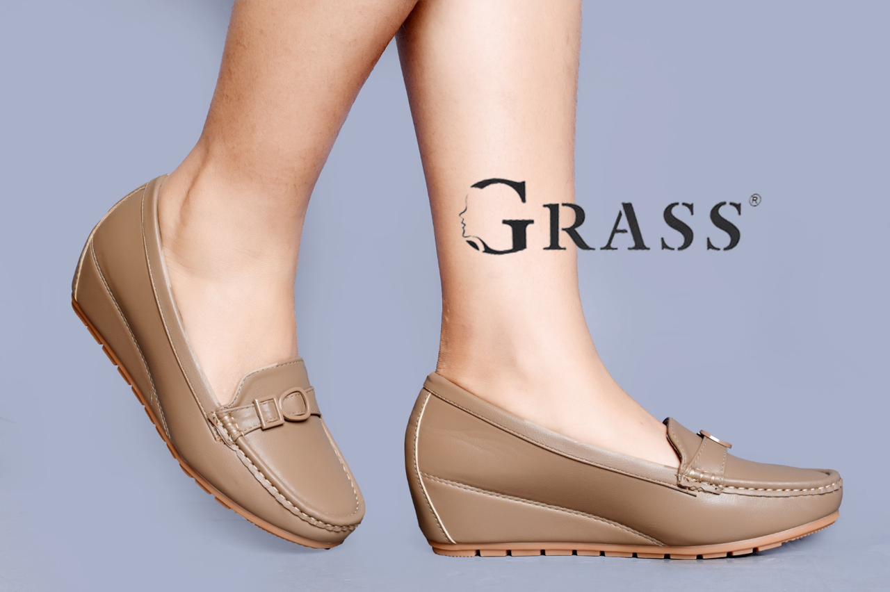 Women's High-Quality Leather Orthopedic Wedge Loafers – Lightweight, Supportive, and Stylish Slip-On Shoes for All-Day Comfort and occasions