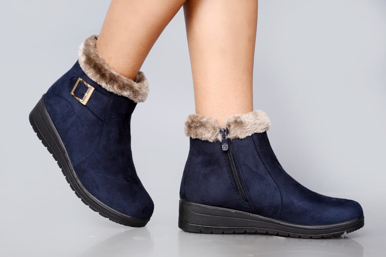Ladies Flat Ankle Boots – Velvet Upper, Warm Fur Innersole, High-Quality Durable Rubber Sole, Side Zip Closure, Normal Fit – Stylish & Comfortable Winter Footwear for Women