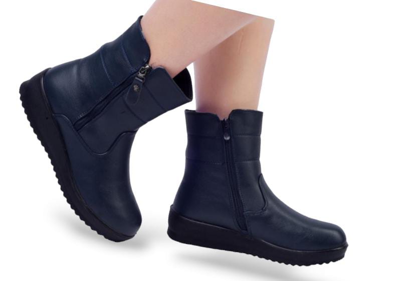 Ladies Flat Ankle Boots – Velvet Upper, Warm Fur Innersole, High-Quality Durable Rubber Sole, Side Zip Closure, Normal Fit – Stylish & Comfortable Winter Footwear for Women