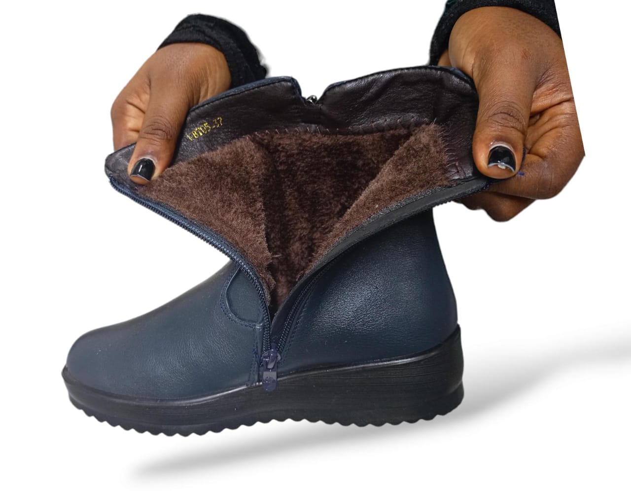 Ladies Flat Ankle Boots – Velvet Upper, Warm Fur Innersole, High-Quality Durable Rubber Sole, Side Zip Closure, Normal Fit – Stylish & Comfortable Winter Footwear for Women