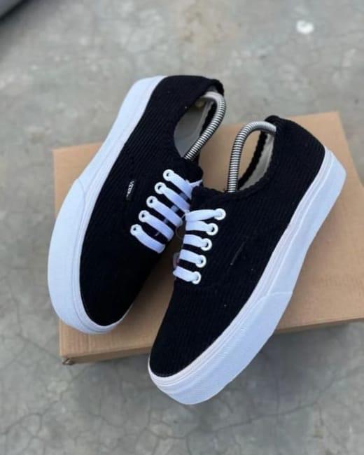 Unisex Corduroy Material Vans-Style Rubber Shoes with Double Sole – Trendy Casual Sneakers, Durable Non-Slip Sole, Comfortable Everyday Wear for Men & Women