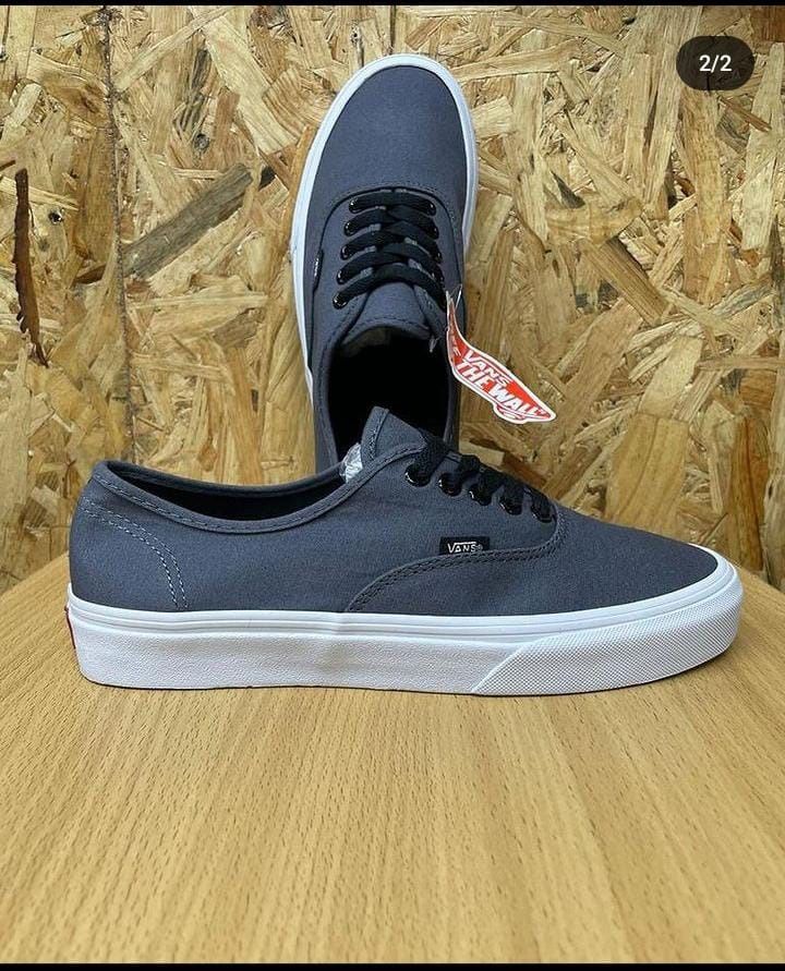 Unisex Classic Vans-Style Canvas Sneakers with Durable Rubber Sole, Double Layer Base, Comfortable Everyday Casual Shoes for Men & Women