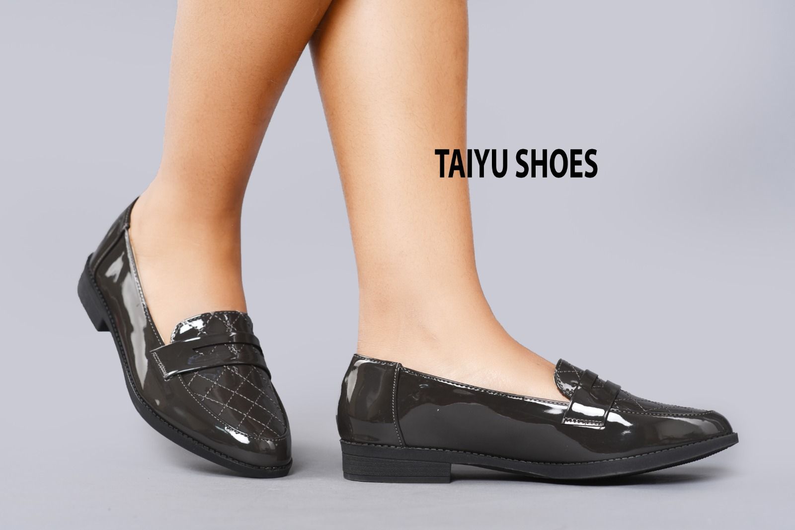 TAIYU SHOES Ladies Classic oxford. Women's Official Patent Leather Shoes. Smart Casual Slip-On Flat Shoes for Work, Office, or School. Comfortable & Stylish Formal Footwear for All Day Wear.