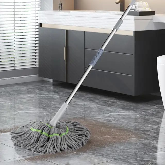 Self Wringing Twist Mop. Floor washing mop squeeze