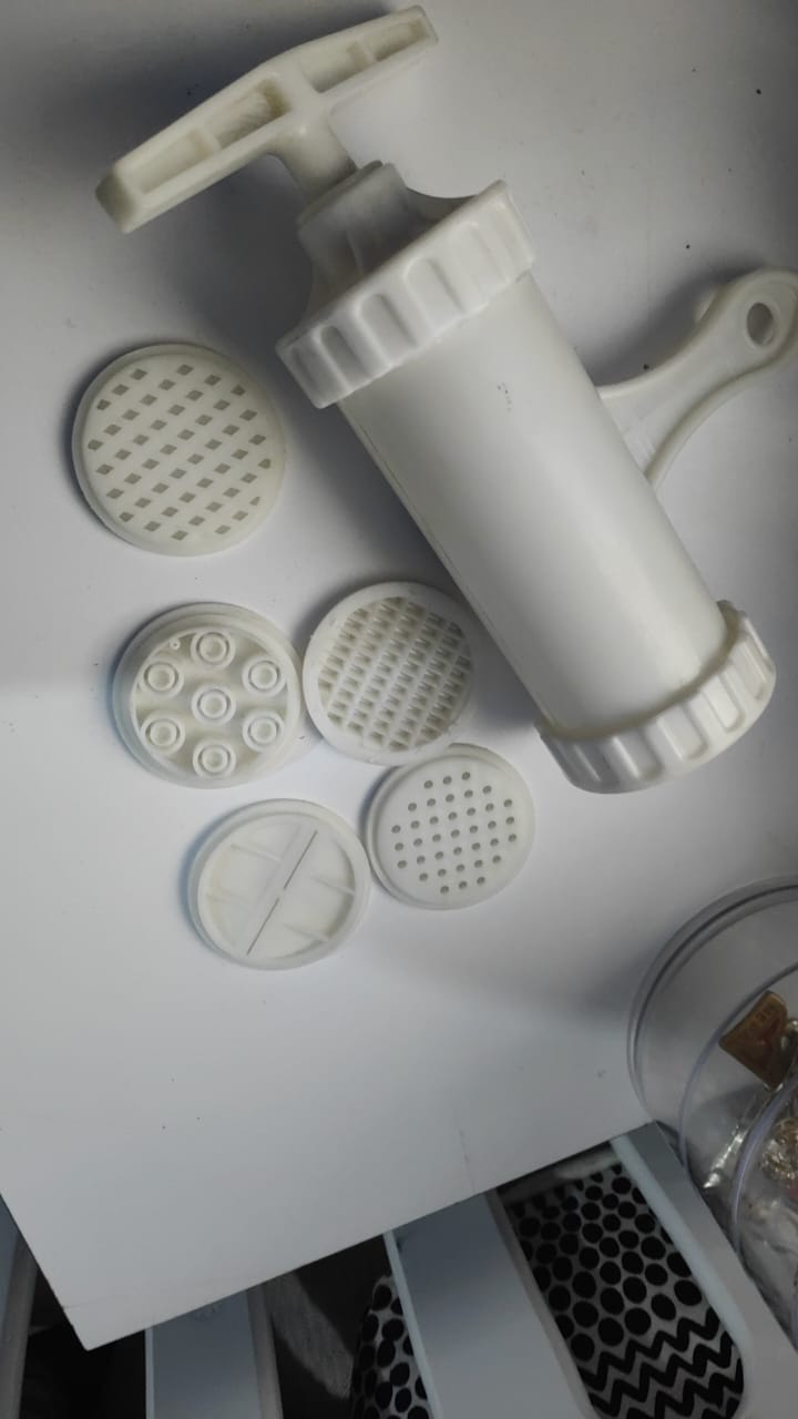 MANUAL PASTA MACHINE,WHITE NOODLE MAKING MACHINE WITH 5 DIFFERENT PRINTING MOLDS,PLASTIC NOODLE PRESS MAKER,NOODLE MAKER CUTTER PRESS MOULD
