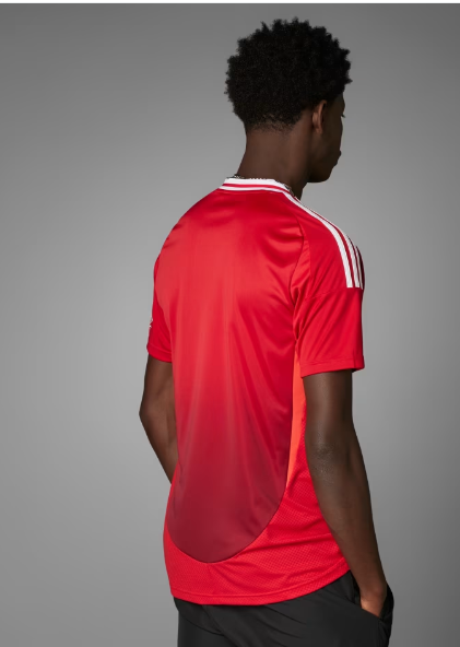 Latest 2024/2025 Manchester United Home/Away kit football jersey With A FREE custom name and number.