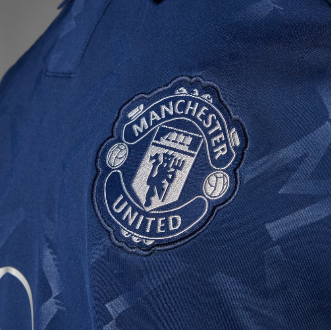 Latest 2024/2025 Manchester United Home/Away kit football jersey With A FREE custom name and number.
