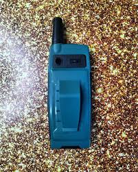 Raeno R35 Screen display 1.77'', camera, Torch,wireless FM,Blue tooth,long standby battery,12 months warranty,Two-2 sim Small size kabambe/katululu/mulika mwizi/featured phone