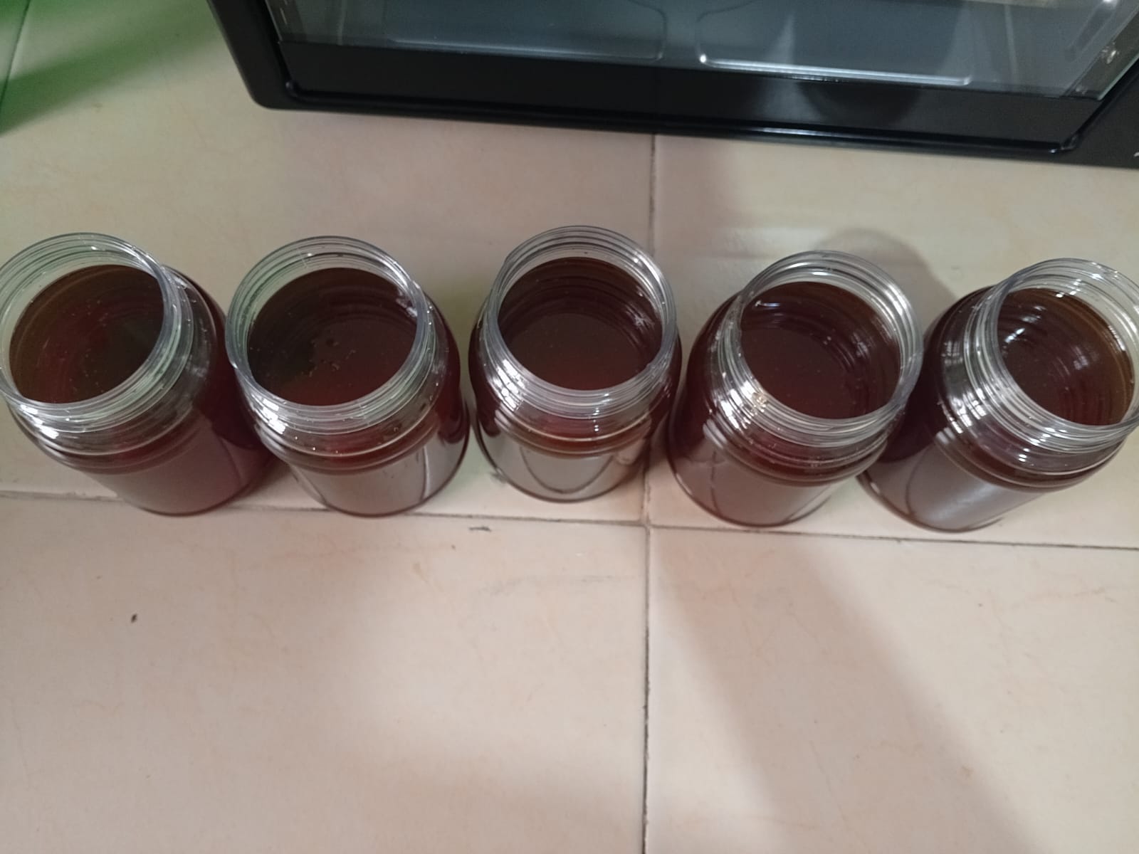 Muffler Blend Honey: Pure, Unfiltered Honey from Siaya County’s Lakeside, Crafted by Local Beekeepers for a Unique, Multi-Flower Flavor and Rich, Natural Sweetness in Every Drop