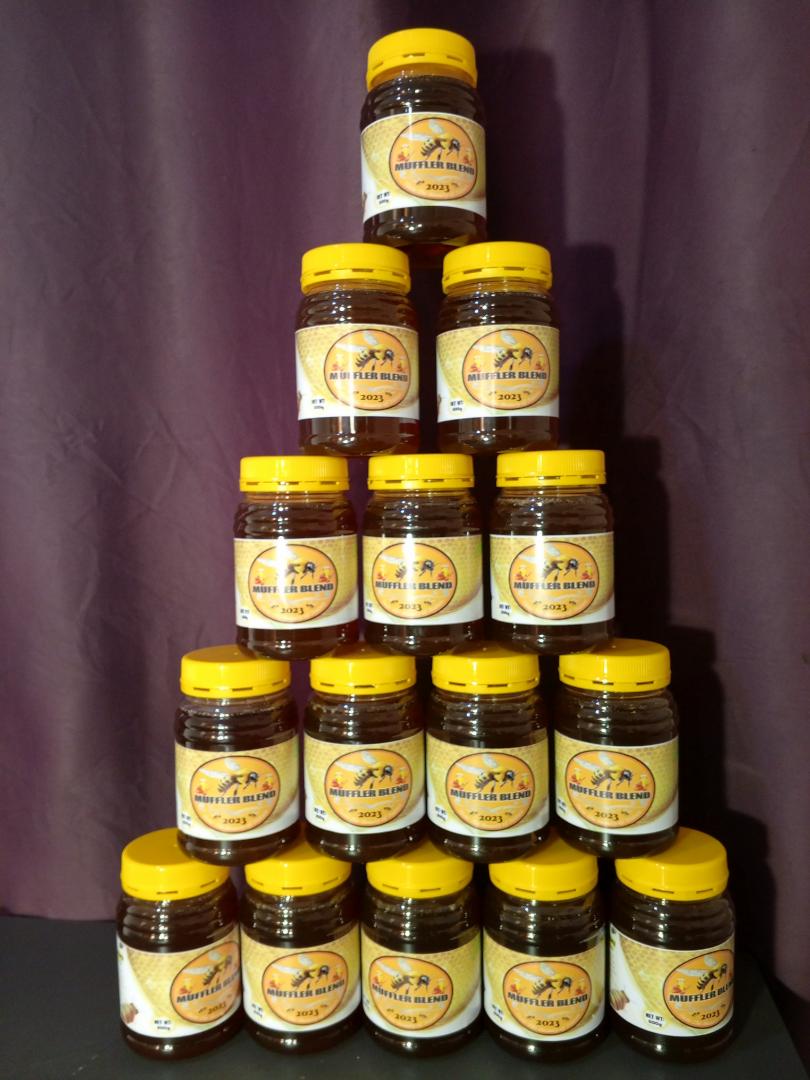 Muffler Blend Honey: Pure, Unfiltered Honey from Siaya County’s Lakeside, Crafted by Local Beekeepers for a Unique, Multi-Flower Flavor and Rich, Natural Sweetness in Every Drop