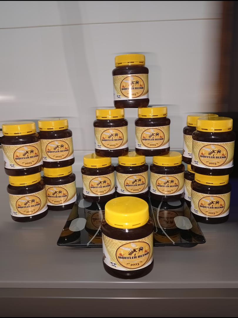 Muffler Blend Honey: Pure, Unfiltered Honey from Siaya County’s Lakeside, Crafted by Local Beekeepers for a Unique, Multi-Flower Flavor and Rich, Natural Sweetness in Every Drop