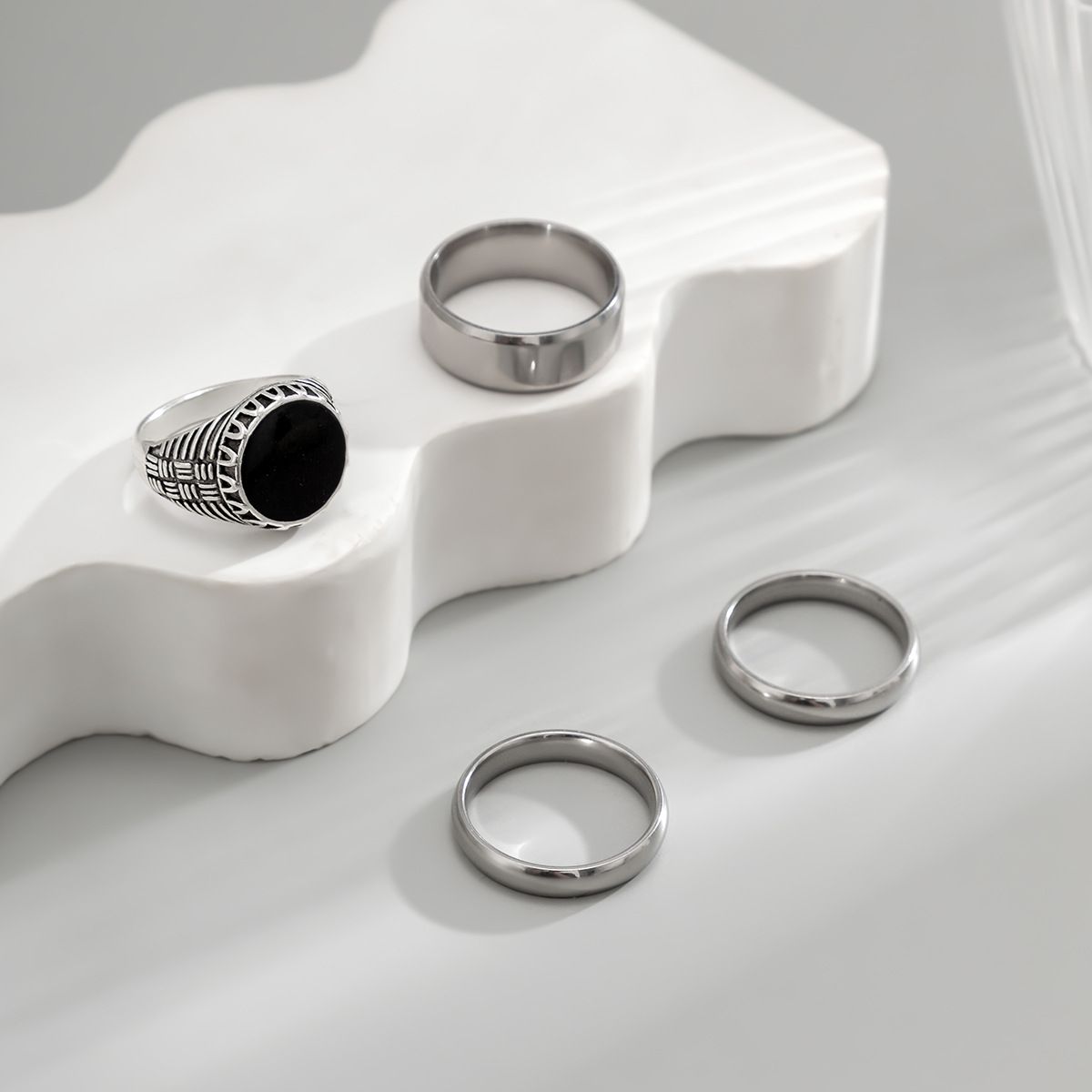 4pcs/set Stainless Steel High-End Fashion Personalized Dropping Oil Men's Popular Rings Set