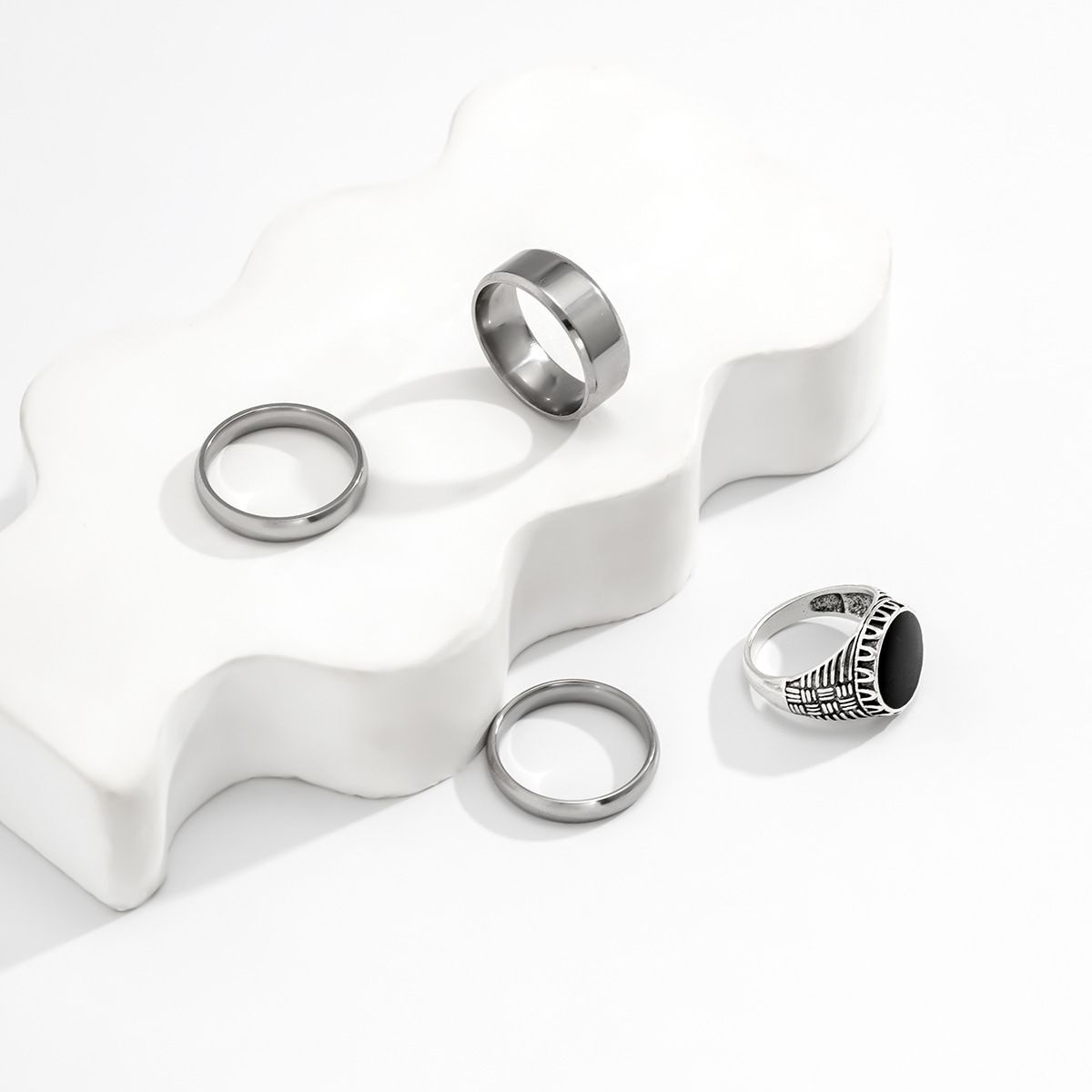4pcs/set Stainless Steel High-End Fashion Personalized Dropping Oil Men's Popular Rings Set
