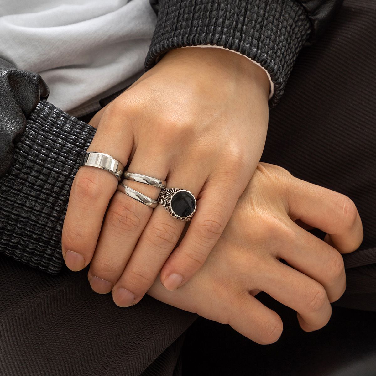 4pcs/set Stainless Steel High-End Fashion Personalized Dropping Oil Men's Popular Rings Set