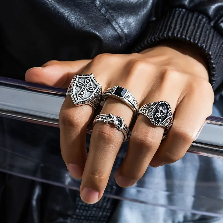 4pcs/set Hip-hop Cross Advanced Fashion Personalized Closed Mouth Men Rings