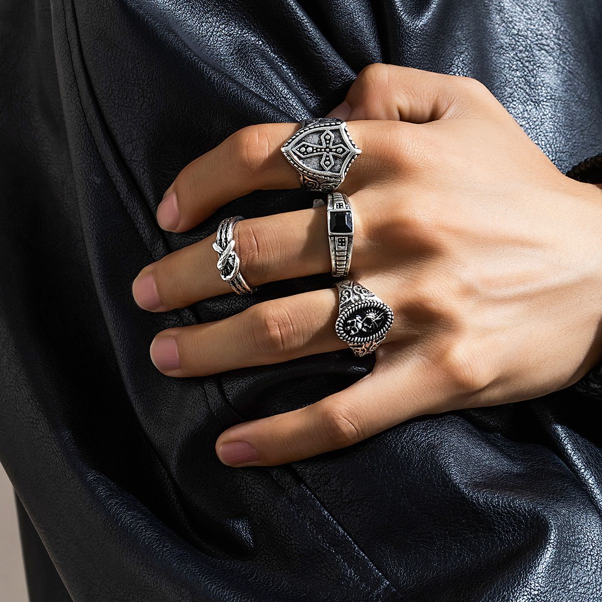 4pcs/set Hip-hop Cross Advanced Fashion Personalized Closed Mouth Men Rings
