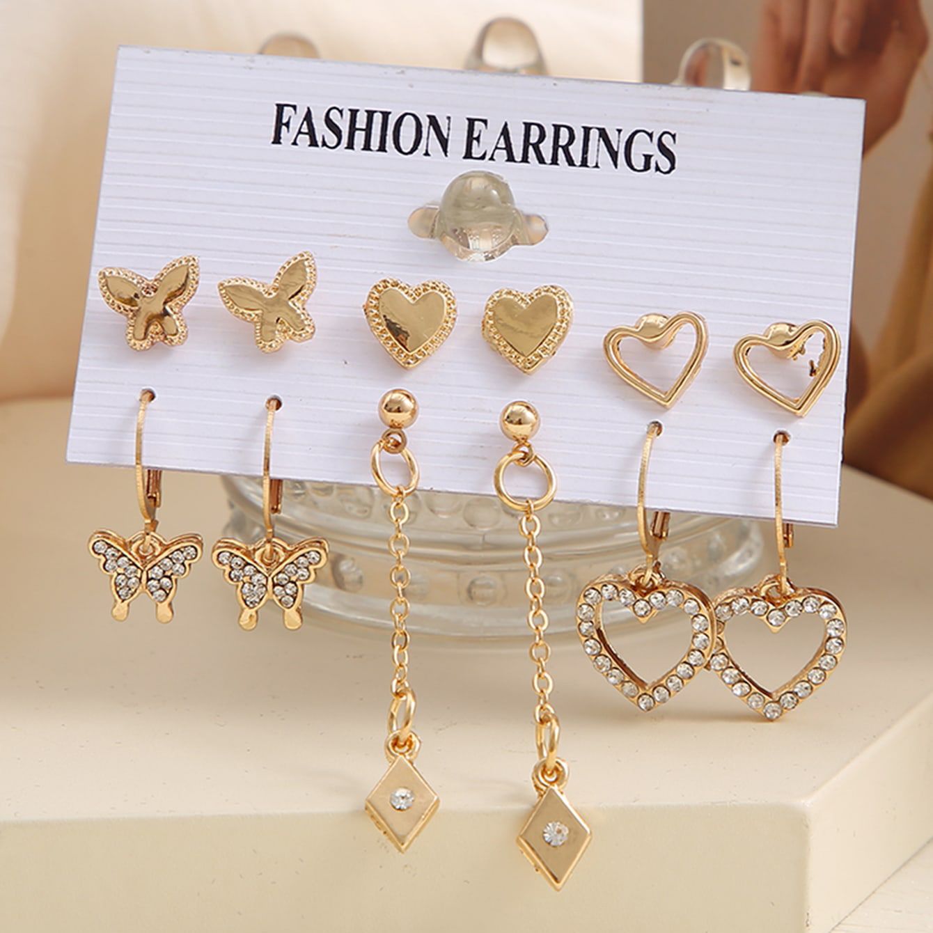 6Pcs Retro Metal Heart-Shaped Diamond Butterfly Openwork Love Earring Set