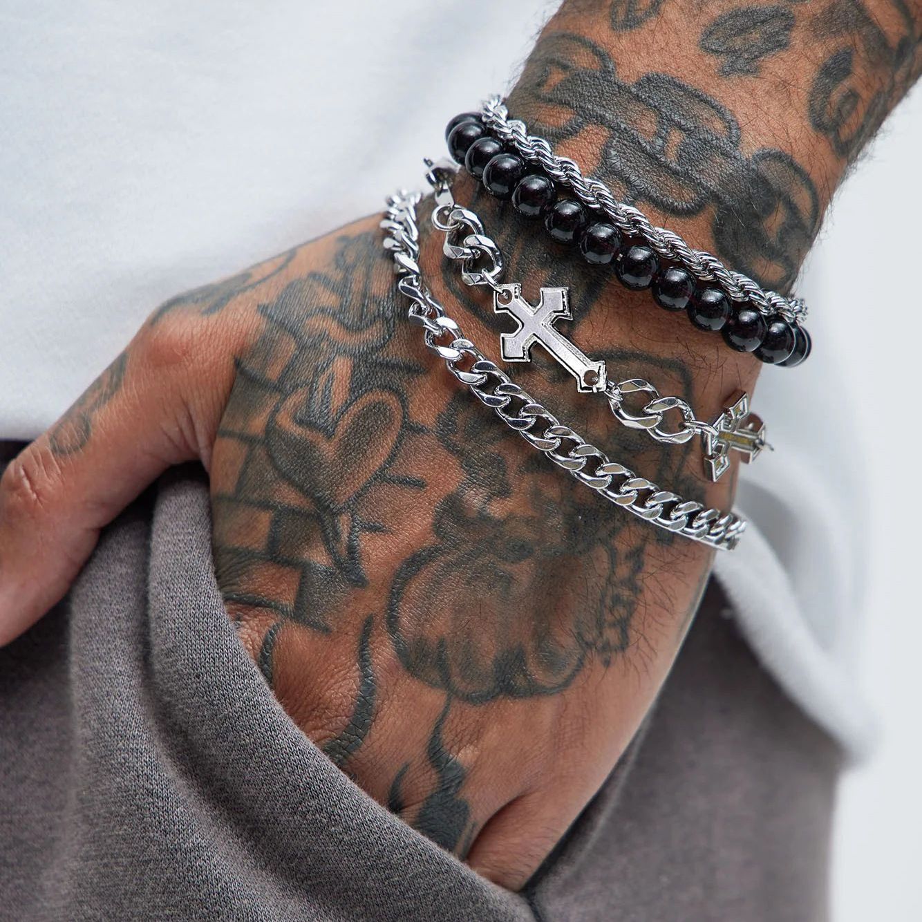 4Pcs Light Luxury High-End Feeling Dark Series Stainless Steel Cross Beaded Braceletd