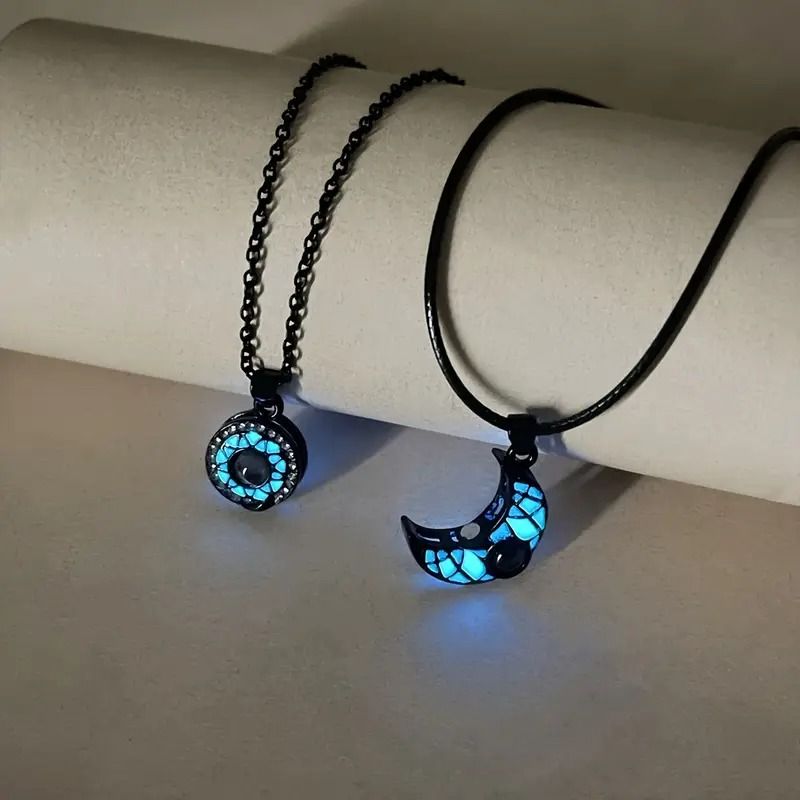 2pcs/set of luminous Sun-moon projection couple necklace 100 languages Say I love you ladies fashion gift jewelry