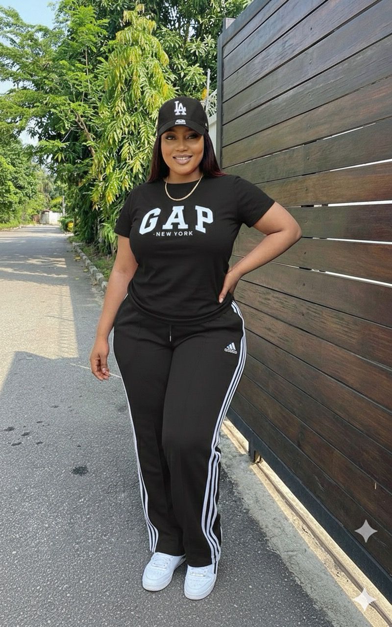 High quality and fashionable Women's Lounge Sets with Pockets, Long Sleeve 2024 Fall hooded Sweatshirt and Jogger Pants