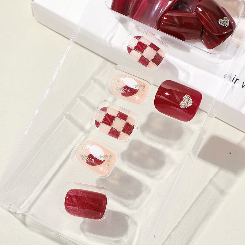 24pcs Wine Red Wearable Nail Stickers Detachable False Nail Tips With Jelly Stickers Nails Art Fake Nails Stickers Plaid and Love Heart Design