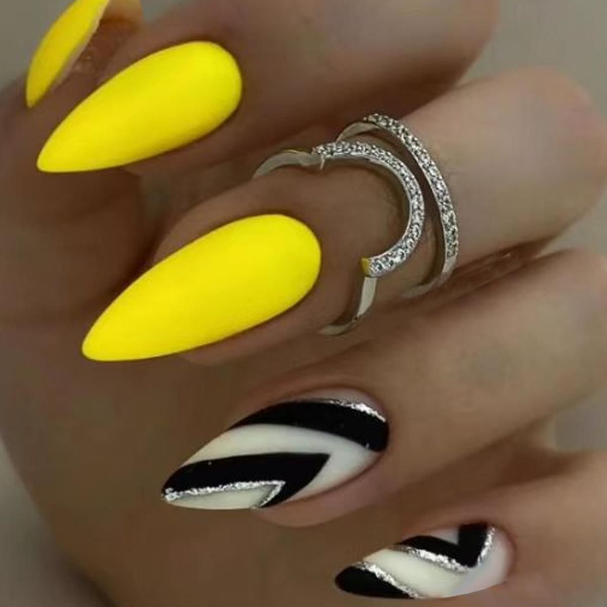 24pcs Wearable Fake Nails Reusable Stick On Nails Press on Full Cover False Nail Tips with Jelly Stickers Makeup Accessories view 5