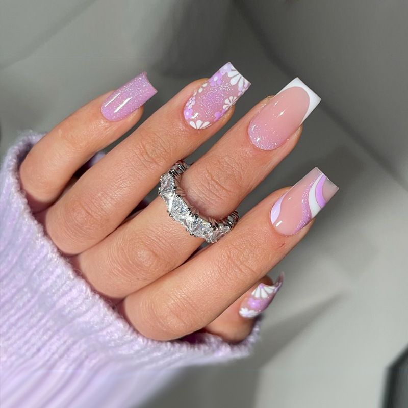 24pcs Shiny French Tip Wearable Fake Nails Reusable Stick On Nails Press on Full Cover False Nail Tips with Jelly Stickers Makeup Accessories Flower Design