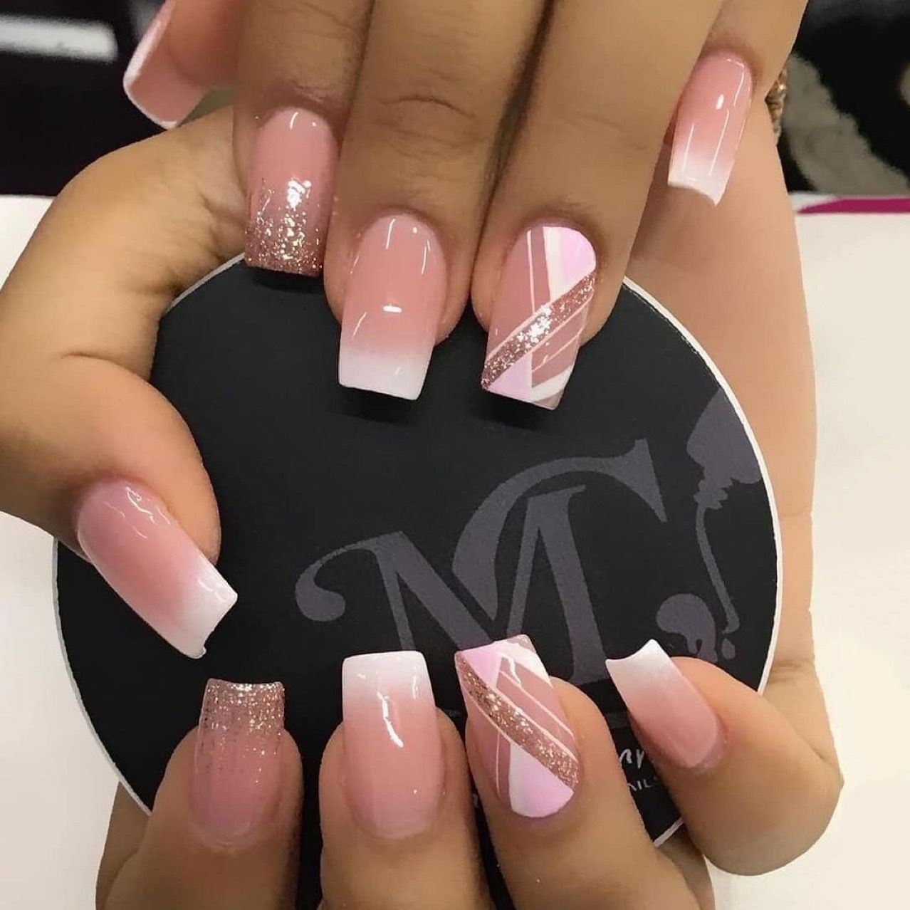 24pcs Square French Tip Wearable Fake Nails Reusable Stick On Nails Press on Full Cover False Nail Tips with Jelly Stickers Makeup Accessories Nail Art