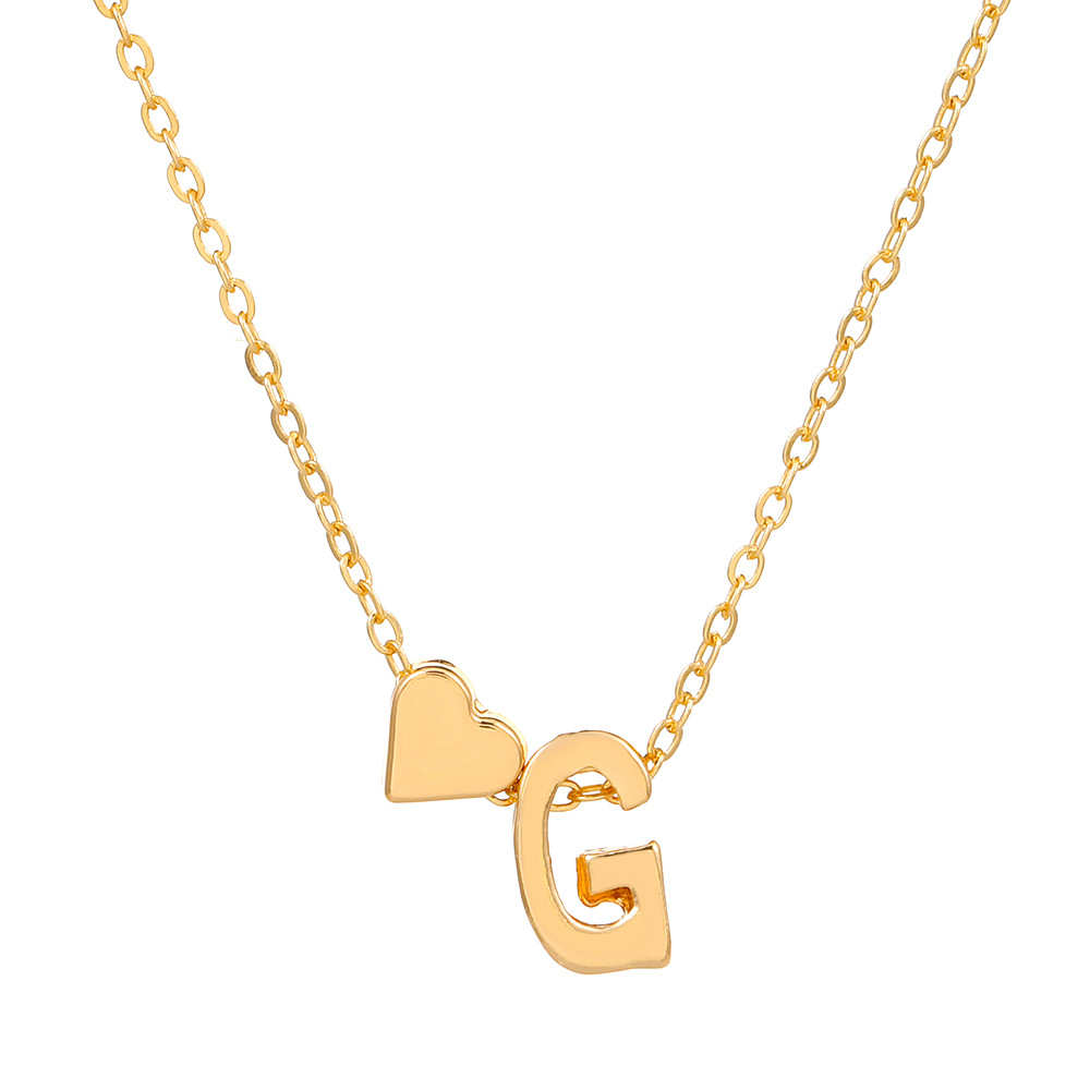 Fashionable love 26 English letters pendant necklace Creative versatile peach heart-shaped short clavicle chain