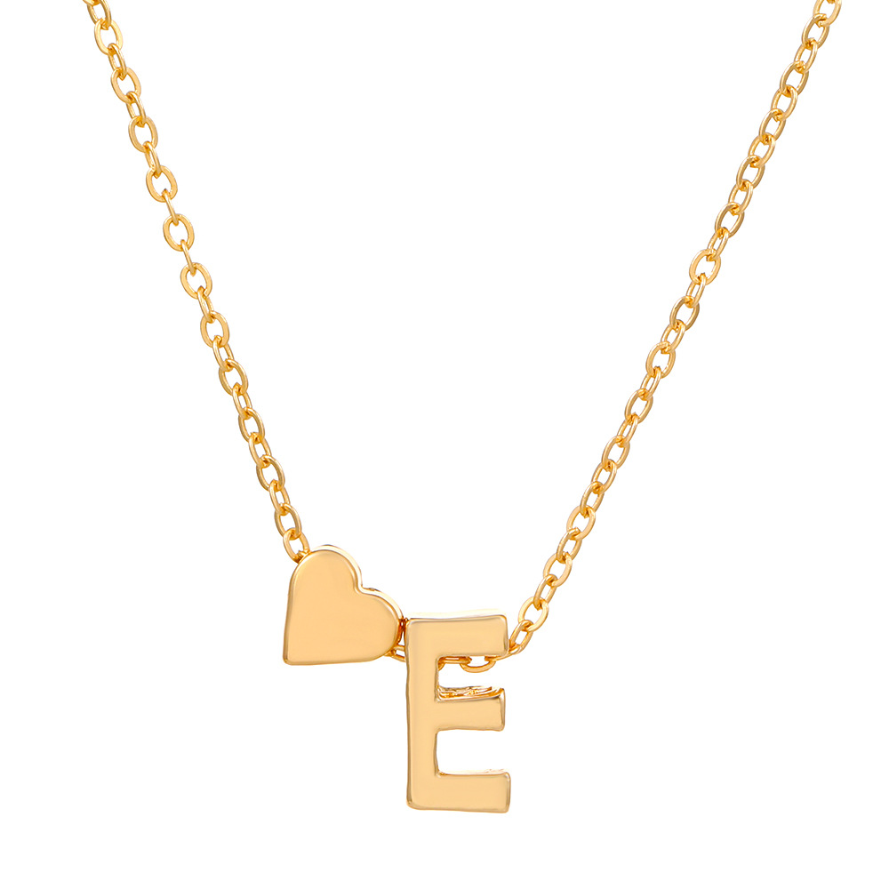 Fashionable love 26 English letters pendant necklace Creative versatile peach heart-shaped short clavicle chain