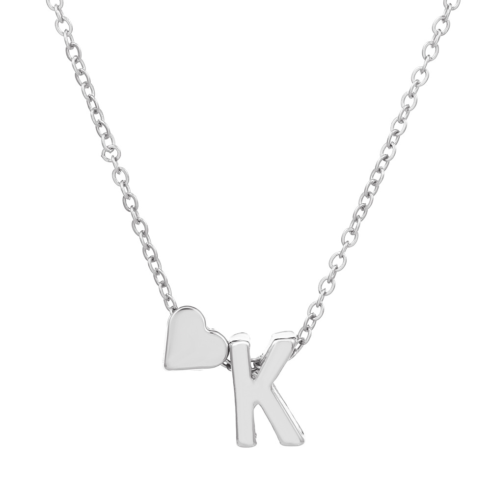 Fashionable love 26 English letters pendant necklace Creative versatile peach heart-shaped short clavicle chain