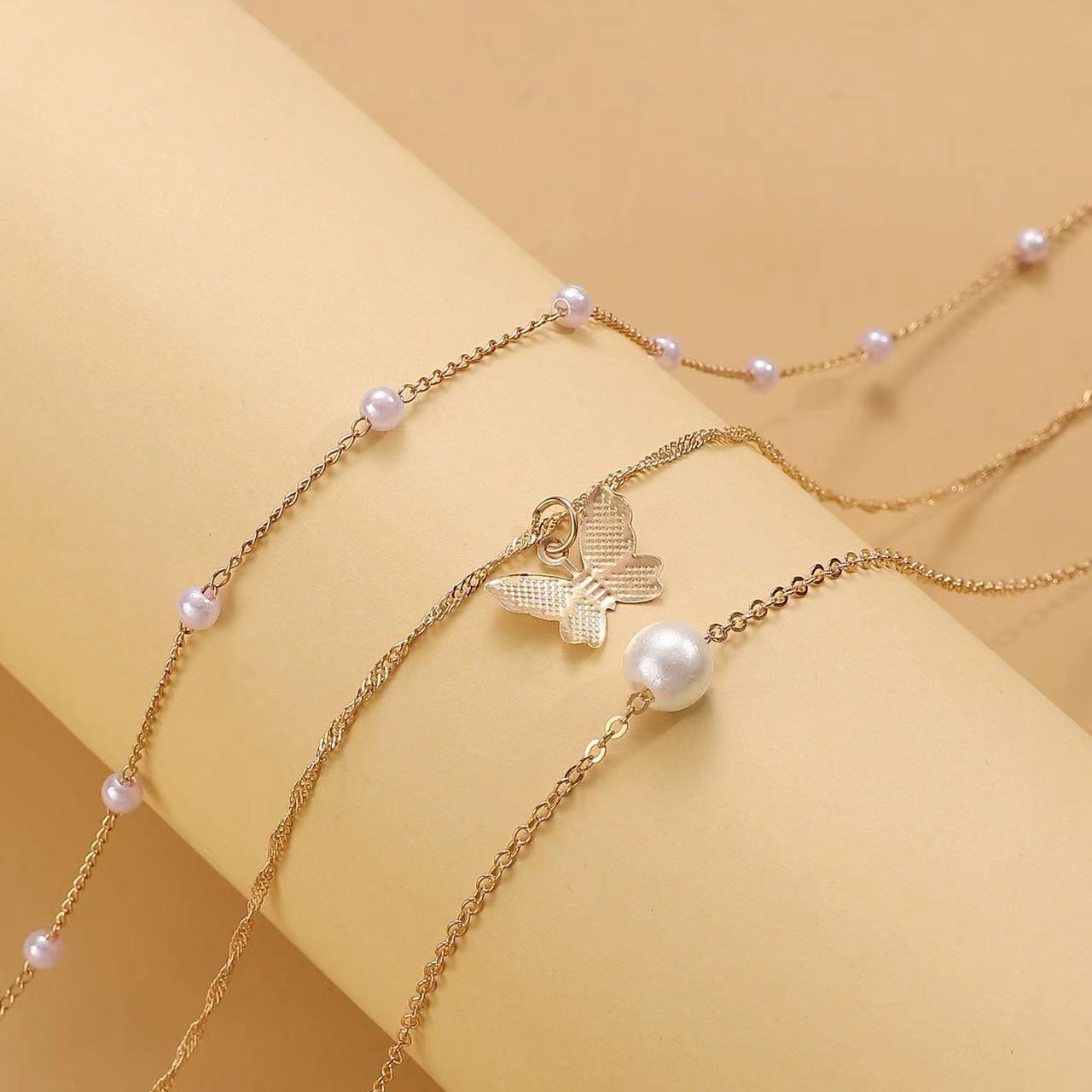 Simple Personality Pearl Butterfly Necklace Women'S Multi-Layered Clavicle Chain High-End Accessories
