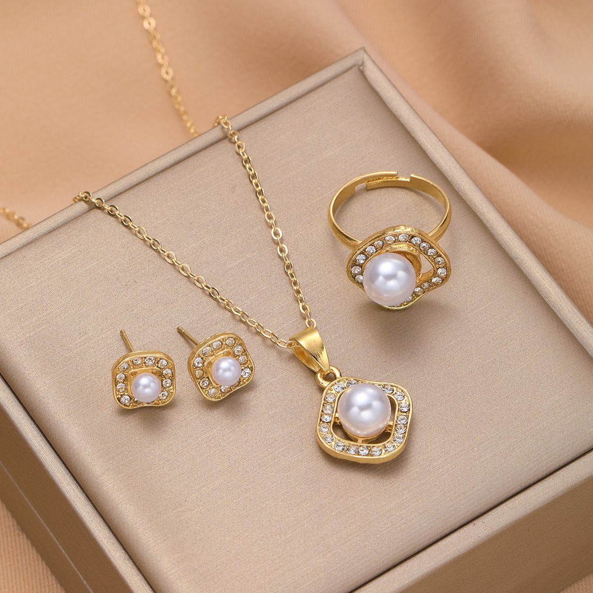 [Three-piece set] New fashionable high-end diamond-encrusted pearl square earrings ring necklace set three-piece set