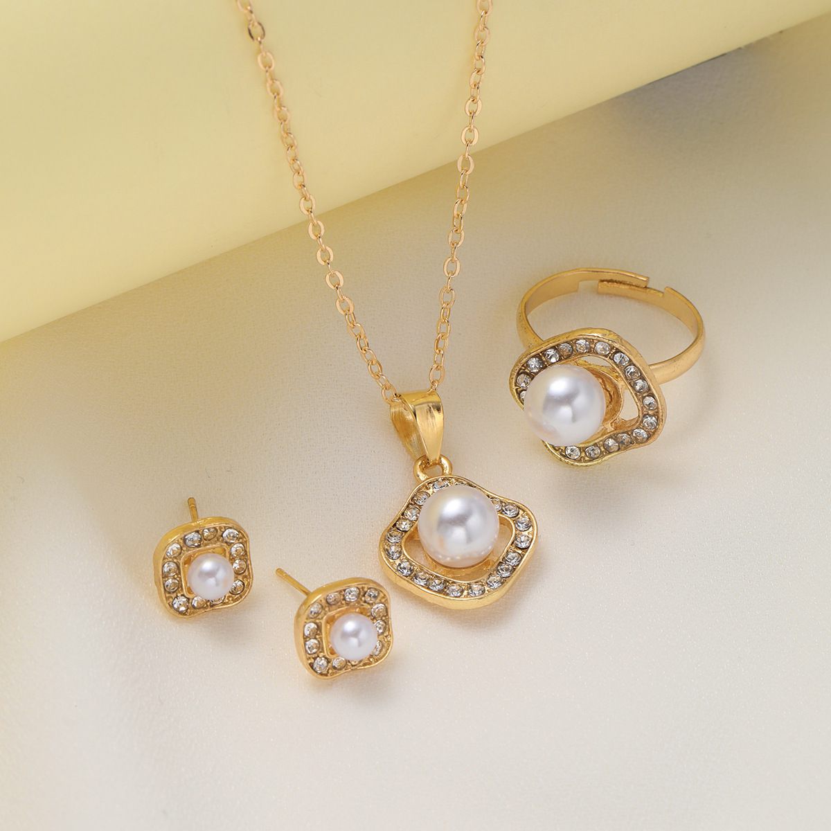 [Three-piece set] New fashionable high-end diamond-encrusted pearl square earrings ring necklace set three-piece set