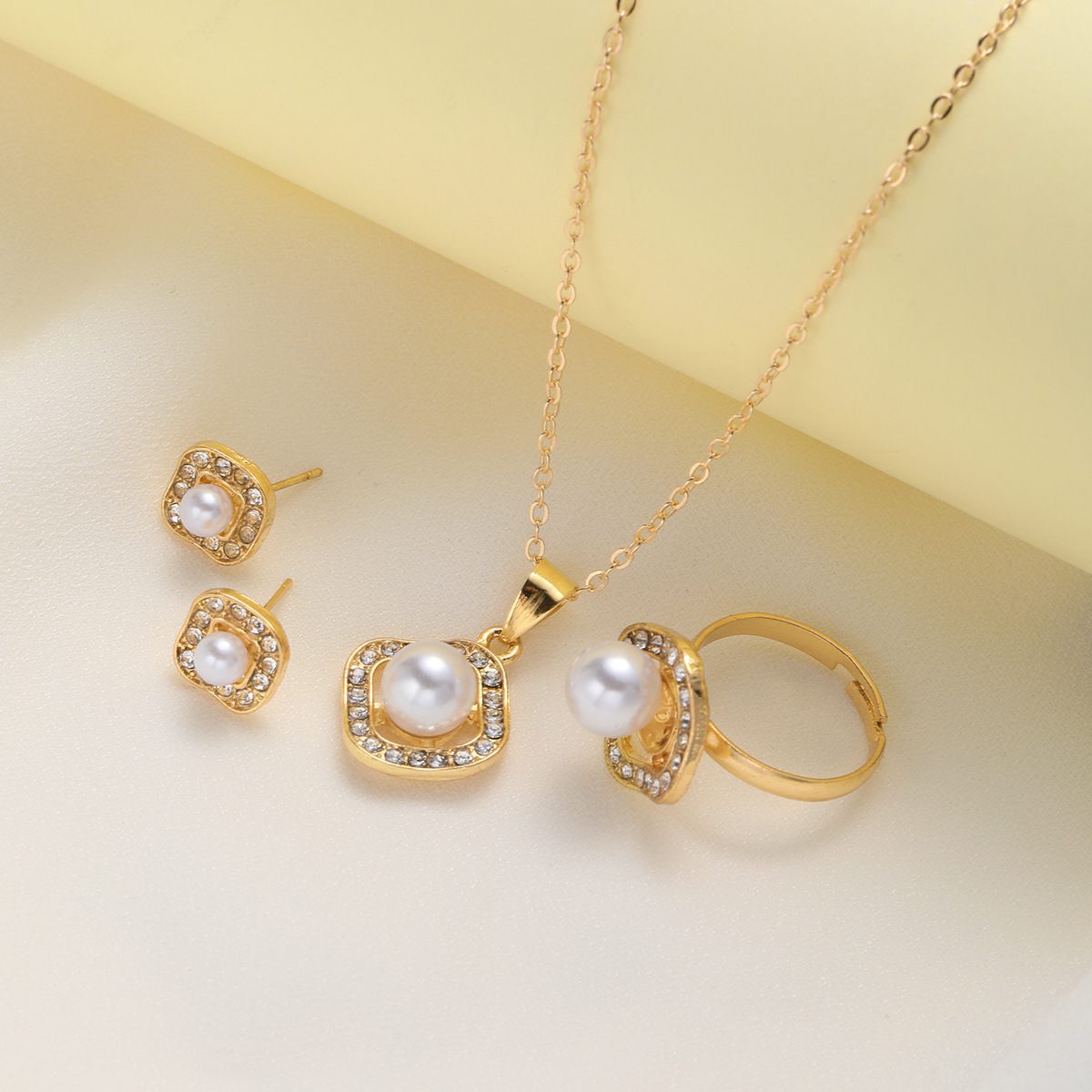 [Three-piece set] New fashionable high-end diamond-encrusted pearl square earrings ring necklace set three-piece set