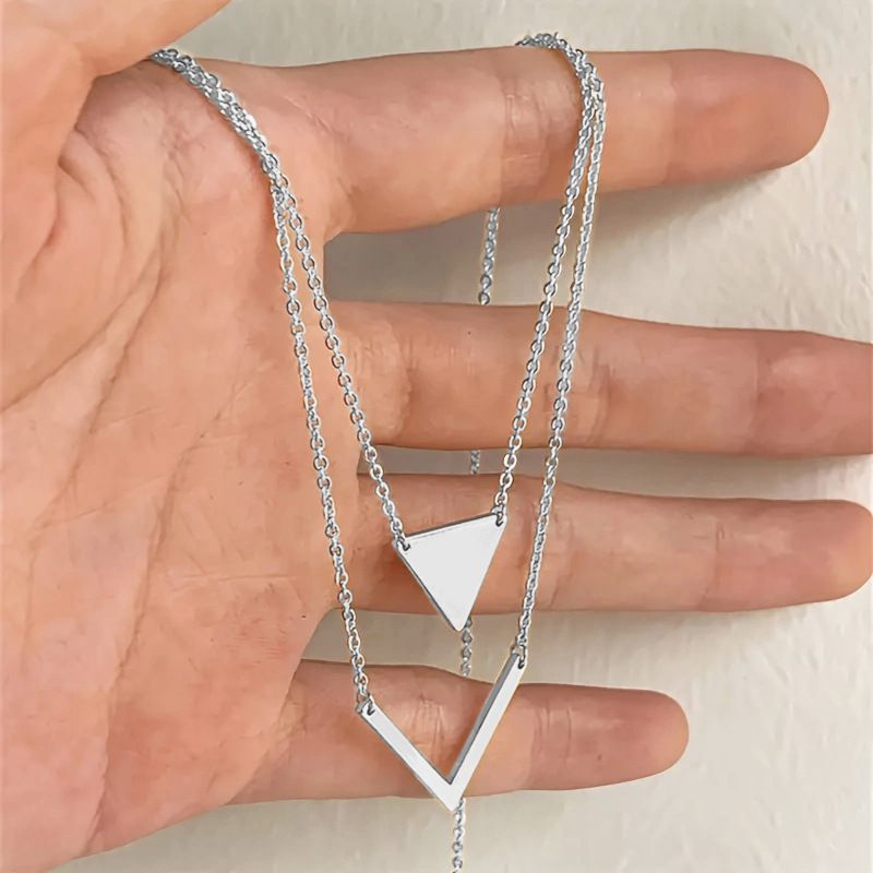 Simple And Elegant Geometric Triangle V-Shaped Double-Layer Pendant Necklace, Temperament Collarbone Chain