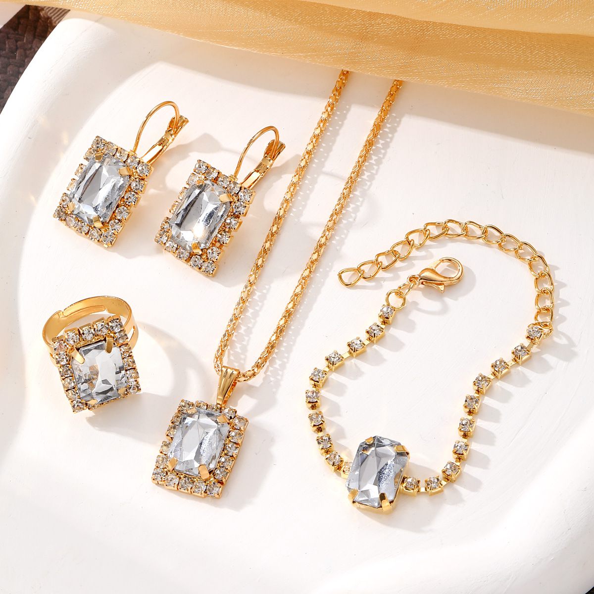 New Square Diamond Jewelry Set Fashion Colored Rhinestone Necklace Earrings Ring Bracelet Set Bridal Jewelry