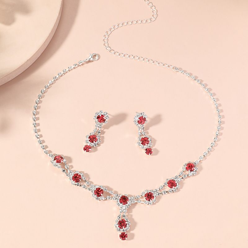 Fashion Temperament Elegant Bridal Necklace Earrings Set European And American New Products Simple Trend Claw Chain Jewelry Set