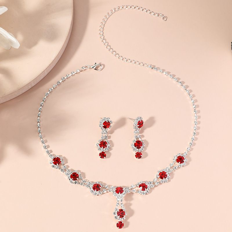 Fashion Temperament Elegant Bridal Necklace Earrings Set European And American New Products Simple Trend Claw Chain Jewelry Set