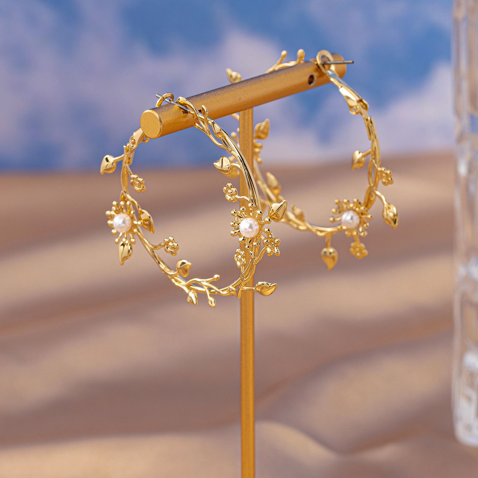 Earrings Sweet Wind Thorns Rattan Rose Flower Stud Earrings High-End Metal Hollow Exquisite Earrings