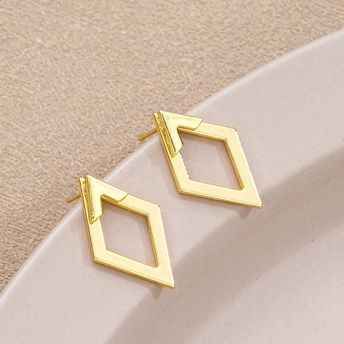 Hot-Selling European And American Creative Simple Geometric Rhombus Hollow Earrings Double-Layer Advanced Design Women'S Earrings